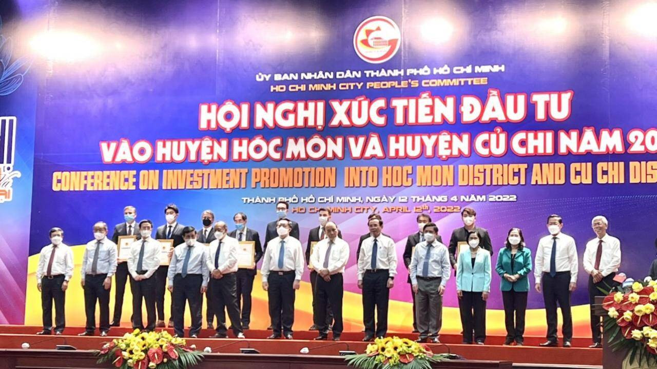 Chủ tịch nước Nguyễn Xuân Phúc và các lãnh đạo bộ ban ngành, doanh nghiệp tại hội nghị